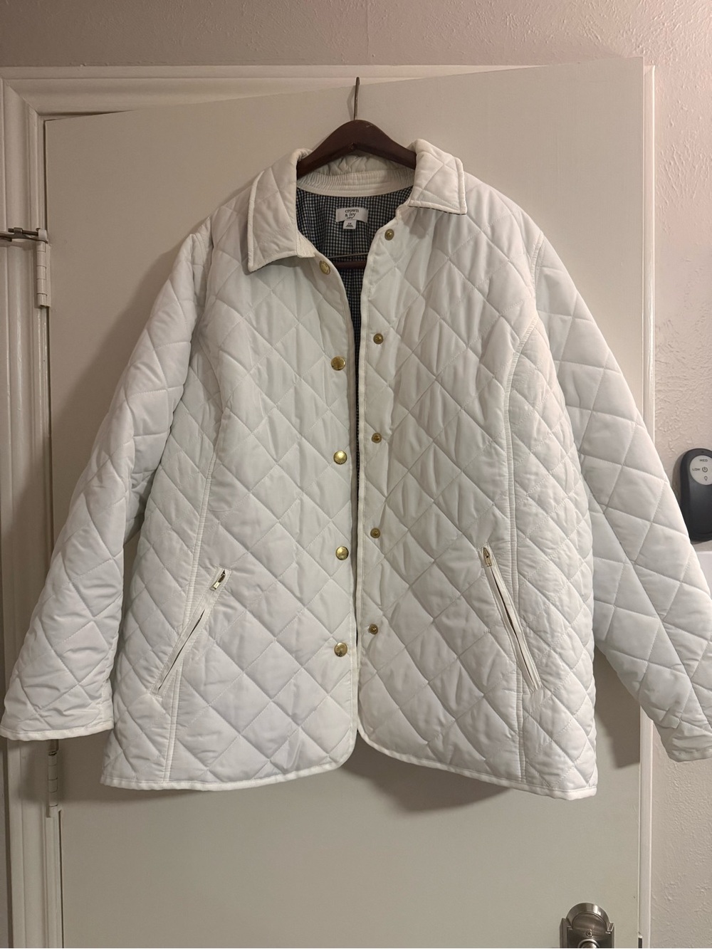 Quilted White Women's Jacket with Snap Front C